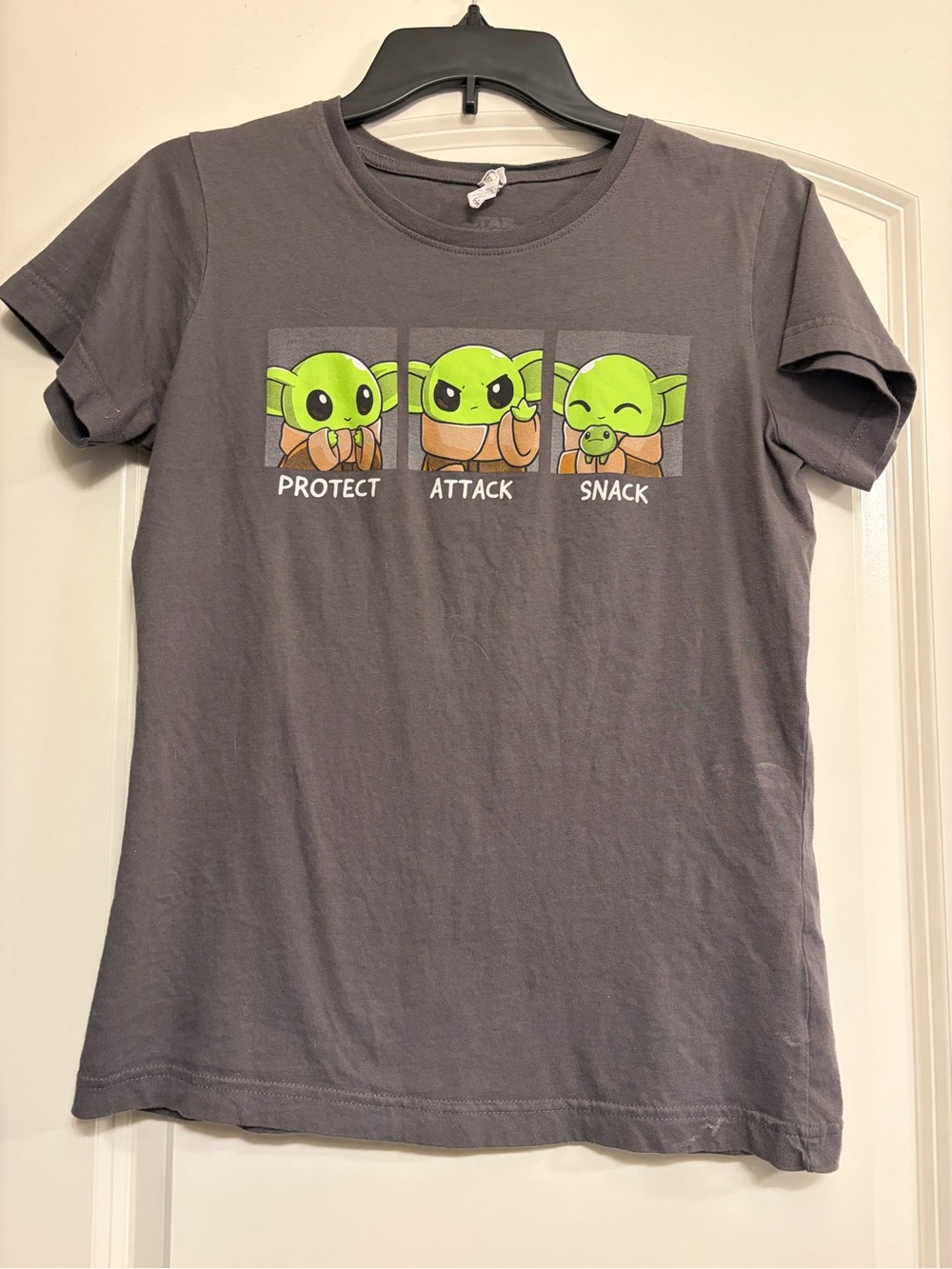 Star Wars Gray Tee with Grogu Graphic